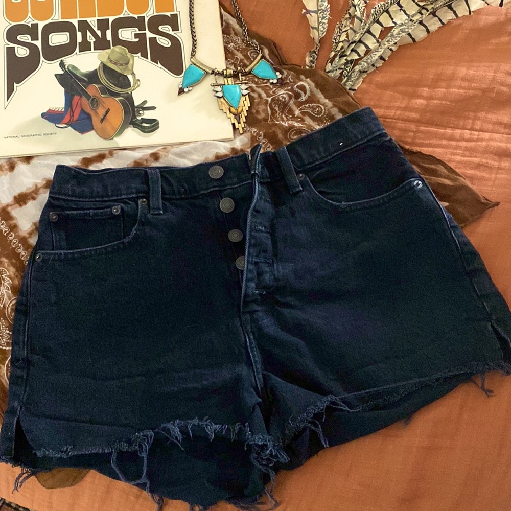 A&F high rise mom short curve love